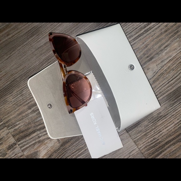 Micheal Kors Sun Glasses